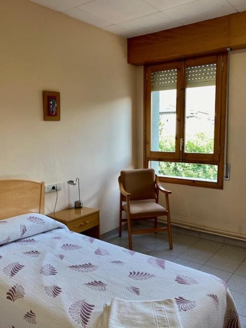 Residencia Sagrada Familia Hotell La Seu d'Urgell Exteriör bild